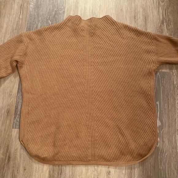 Babaton Knit Sweater Size Small - Picture 4 of 5